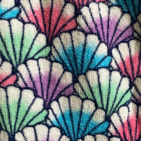 Justice mermaid tail beach towel - Picture 6 of 11